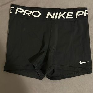 Nike pros (bundle of two)